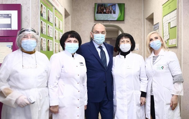 Медработников не будут увольнять за отказ от вакцинации - Степанов