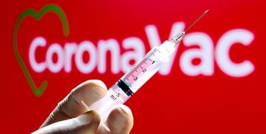 Побочные эффекты от китайской вакцины CoronaVac: в Минздраве составили список