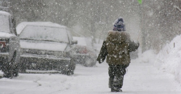Метели и снежные заносы несутся в Украину из Европы: погода 2 апреля