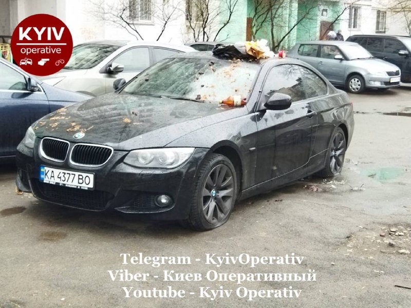 В Киеве неравнодушные граждане "наказали" припаркованную BMW