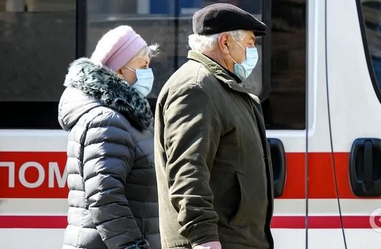Коронавирус  выявили у более 13 тысяч человек: статистика по Украине за сутки