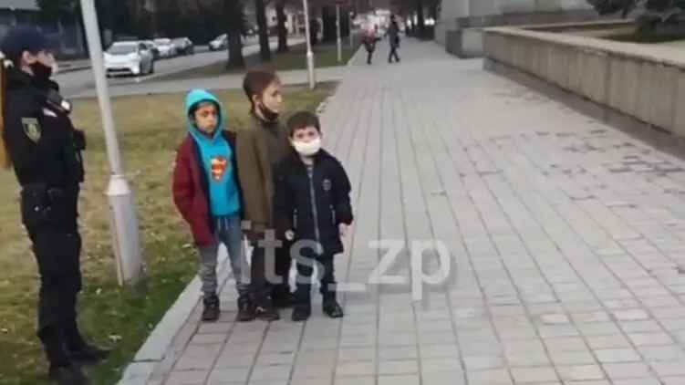В Запорожье трое детей 5-8 лет в масках "взяли" кассу магазина