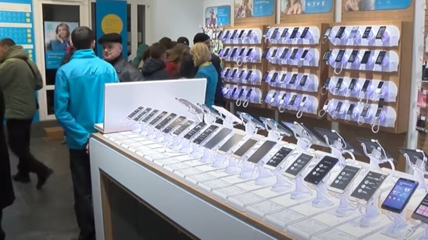 Киевстар назвал самые продаваемые смартфоны в своих магазинах