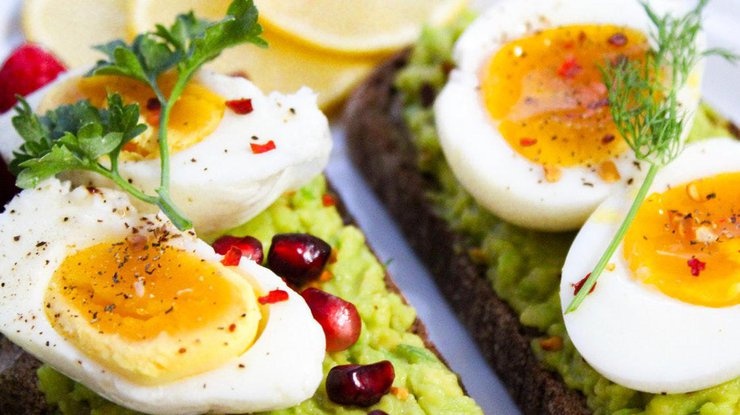 Сколько яиц эксперты рекомендуют съедать каждый день