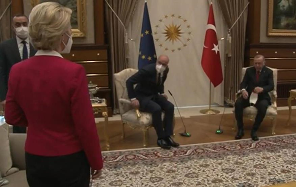 На встрече с Эрдоганом председателю Еврокомиссии не досталось стула