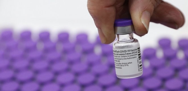 Вакцина Pfizer: эксперты рассказали об эффективности, безопасности и тестировании препарата
