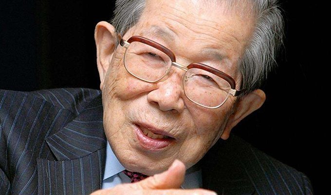 Доктор из Японии, проживший 105 лет, советовал вообще не выходить на пенсию
