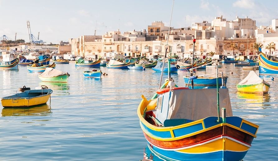 Мальта планирует выдавать туристам по 200 евро: названы условия