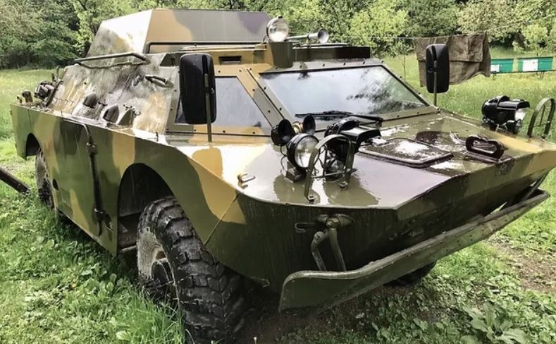 БТР по сходной цене: в Украине выставили на продажу броневик