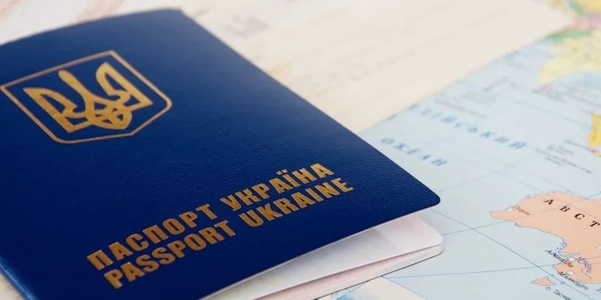 Паспорт Украины вновь поднялся в рейтинге свободы передвижения по миру