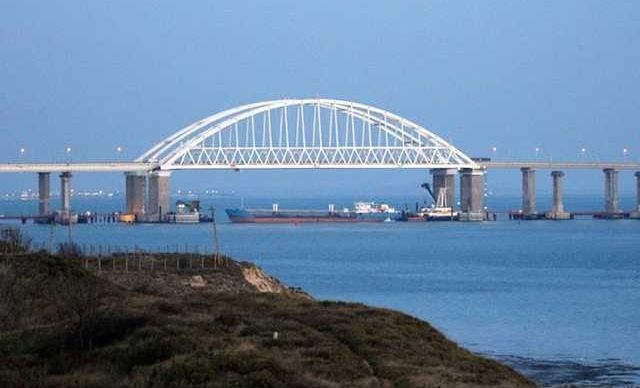 Россия закрывает Керченский пролив на 5 месяцев