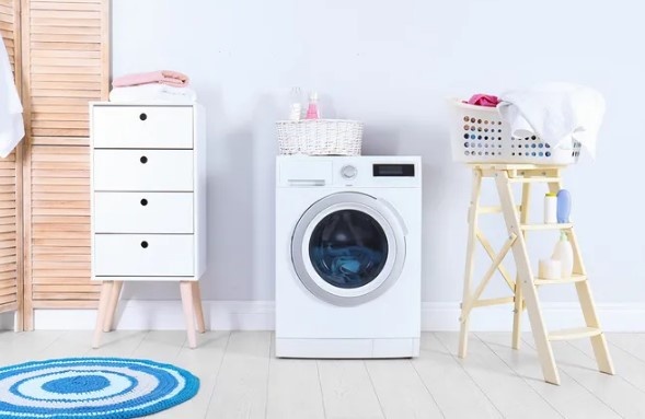 Почему нужно чистить стиральную машину изнутри и как это правильно делать