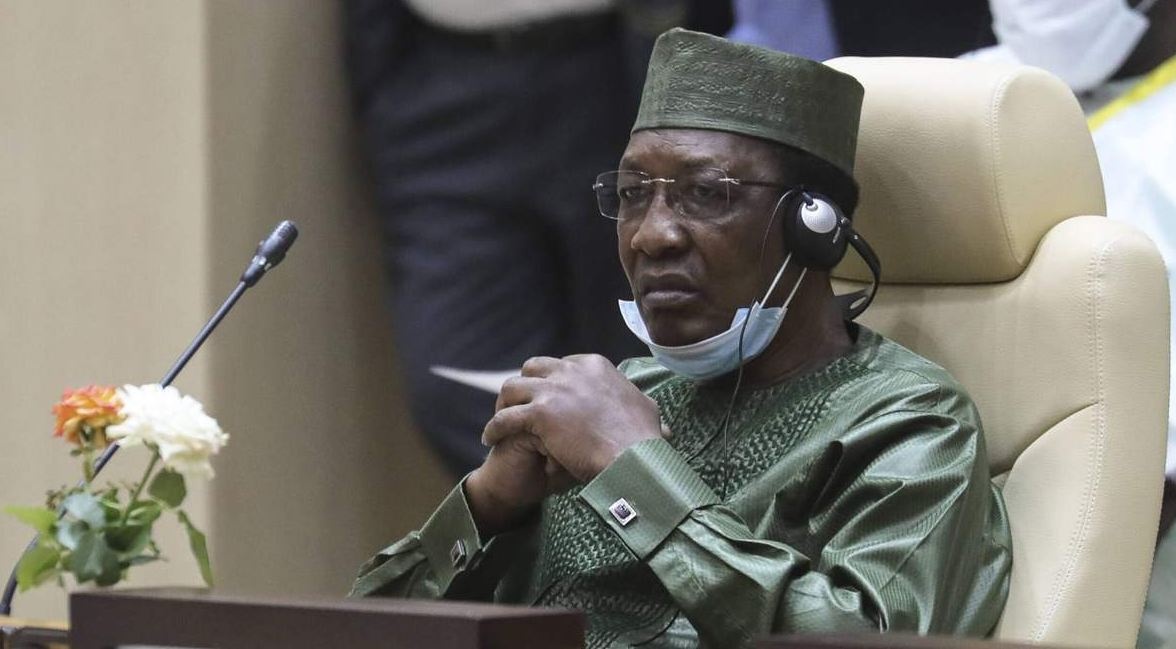В Чаде убили президента сразу после переизбрания на шестой срок