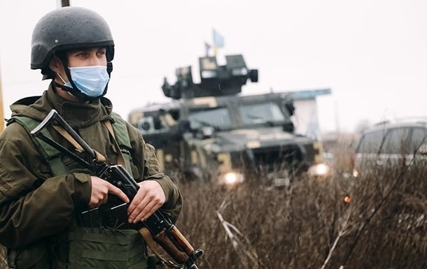 Сепаратисты осуществили 12 обстрелов по позициям ВСУ на Донбассе