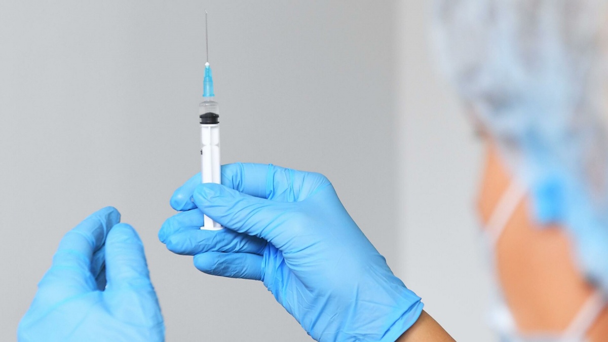 Украина договорилась о вакцинах от COVID с несколькими производителями: график поставок