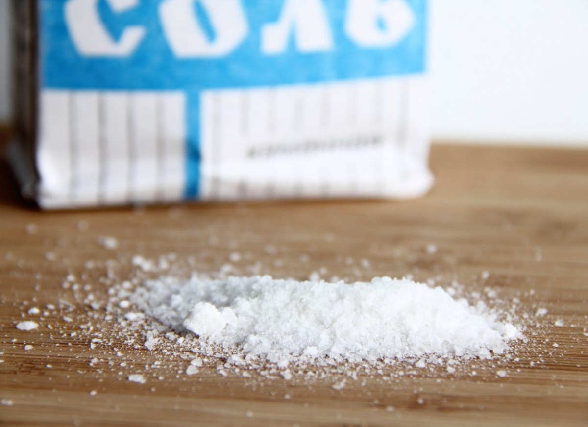 Как использовать в быту соль, кроме приготовления пищи