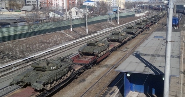 Переброска российской военной техники возле границы Украины: новые кадры