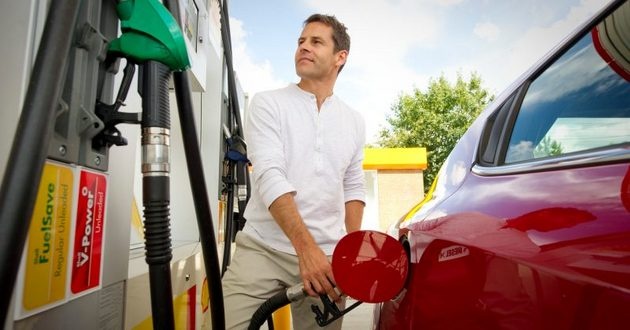Проблема для машины и водителя: сколько в Украине фальсификата бензина