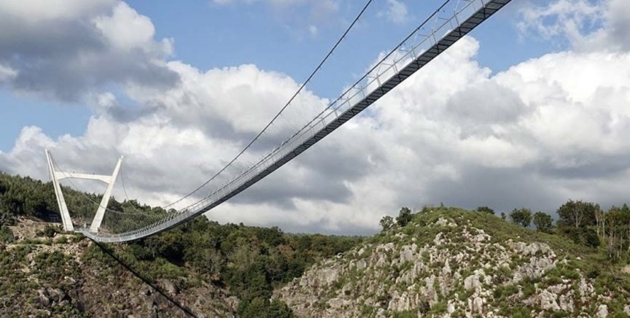 В Португалии открылся самый длинный на планете подвесной пешеходный мост