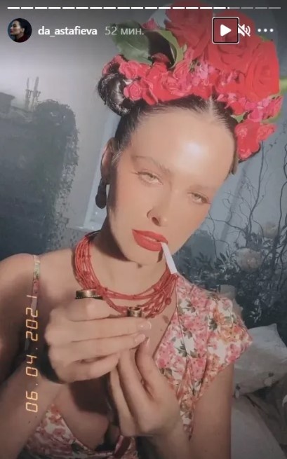 Даша Астафьева в образе Фриды Кало