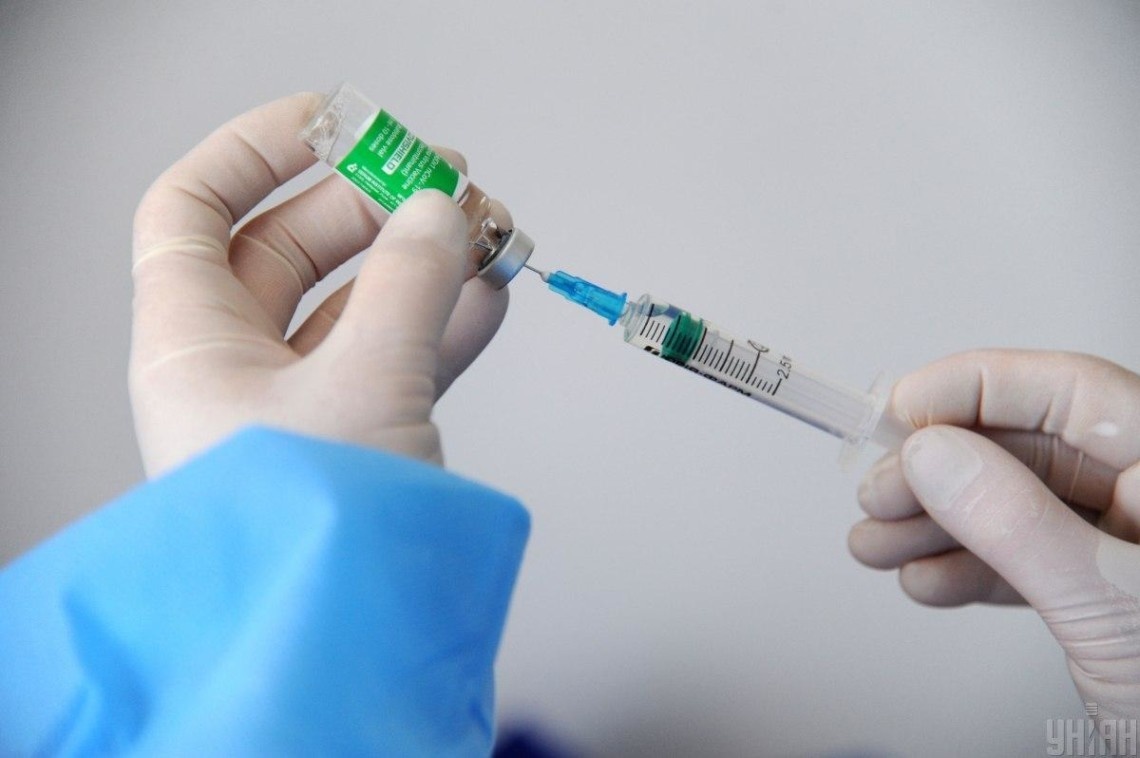 В Украине резко снизились темпы вакцинации от коронавируса