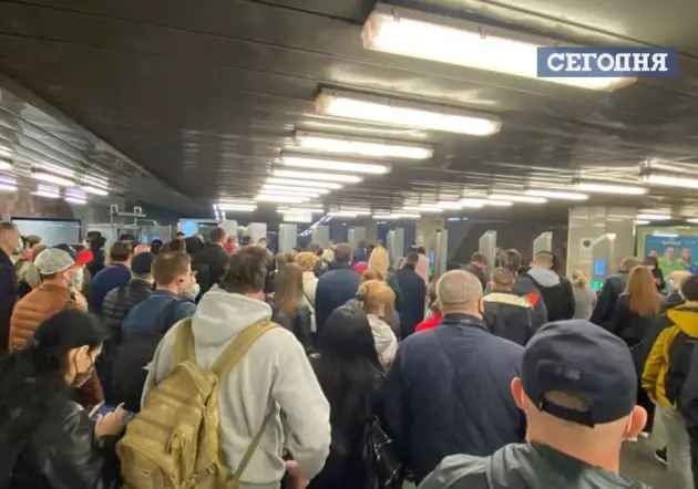 Пассажиры штурмовали киевское метро после выходных