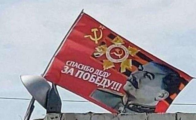 В Днепре вывесили огромный флаг со Сталиным: "Весеннее обострение"