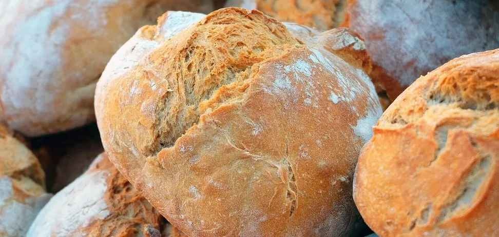 Каждый месяц на 1-1,5%: в Украине постоянно дорожает хлеб