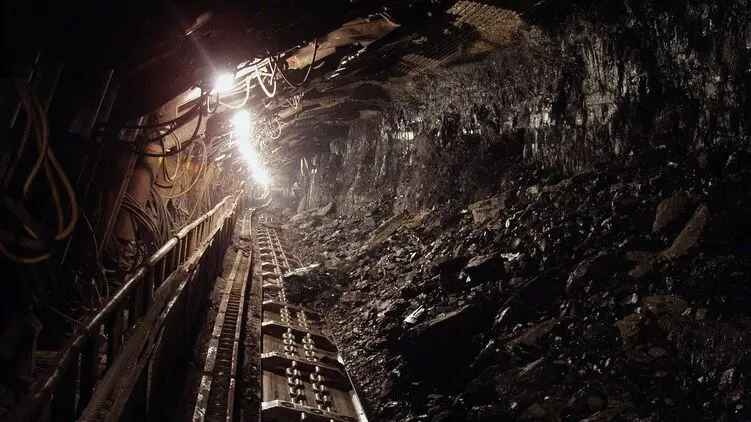В Луганской области шахтеры отказались поднимаются из лавы на поверхность
