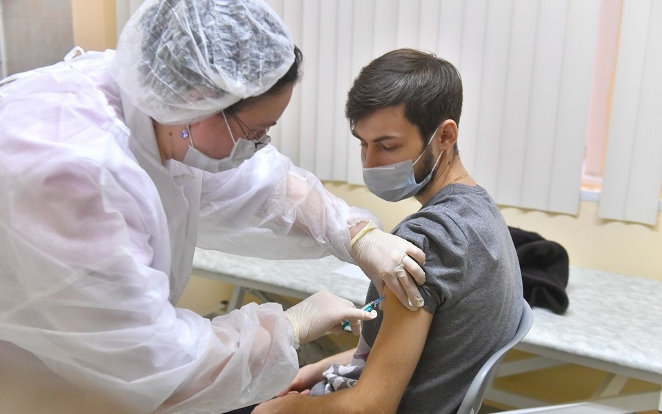 В Минздраве назвали даты начала введения второй дозы по вакцинам