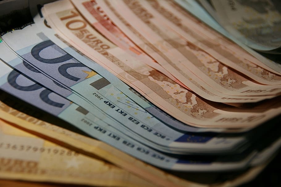 ЕС запретит наличные расчеты на сумму более 10 тысяч евро