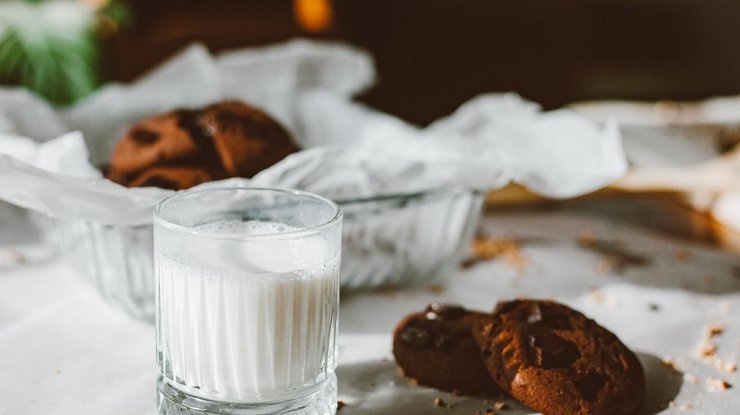 Чем опасно разливное молоко – ответ экспертов