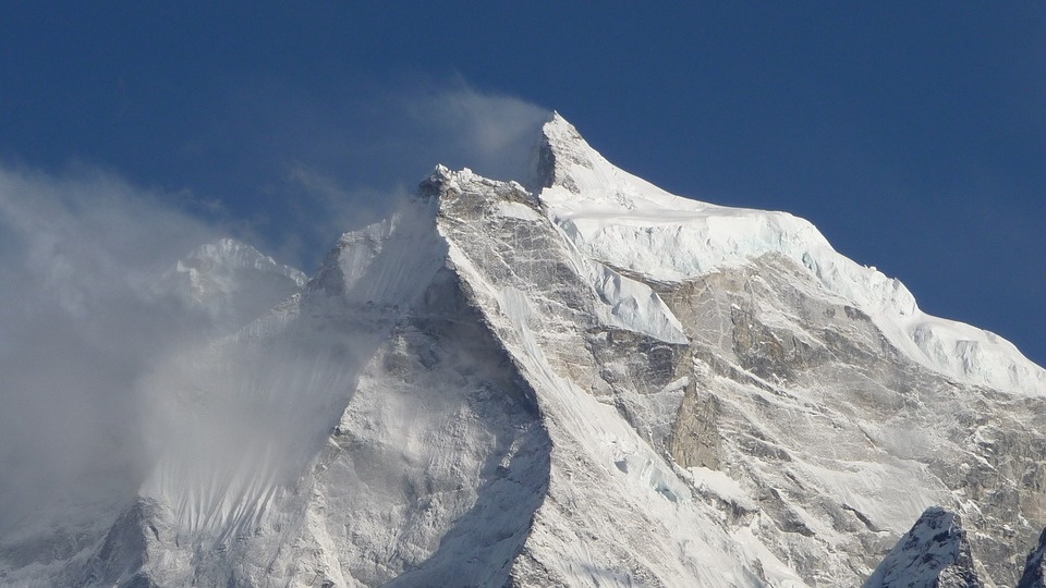 На Эвересте обнаружили артефакты, доказывающие реальность Великого потопа