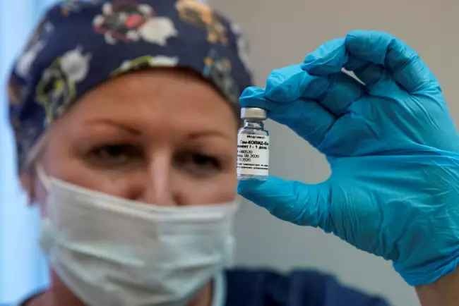 Вакцины теряют эффективность: SARS-Cov-2 стремительно мутирует