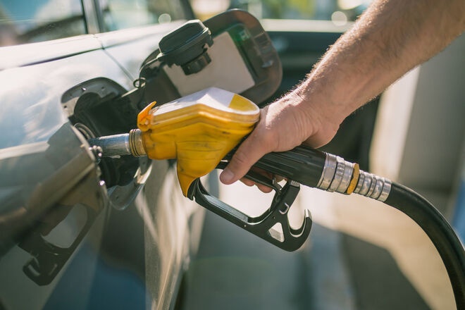 Противостояние между властями и АЗС: что будет со стоимостью бензина