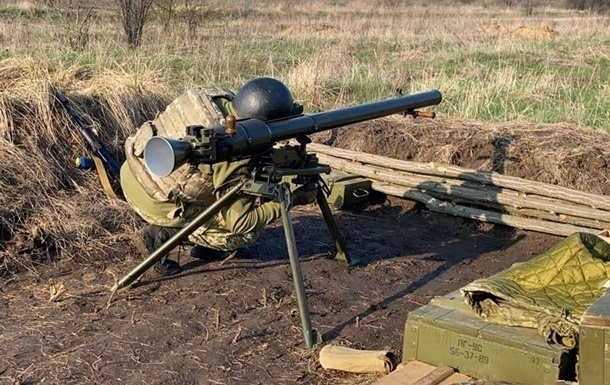 Сепаратисты на Донбассе 10 раз открывали огонь по позициям ООС