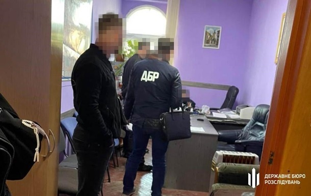 Во Львове группа полицейских попалась на наркоторговле