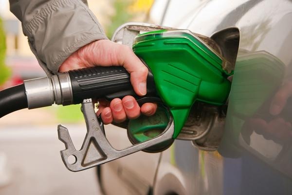 Розничные цены на АЗС: сколько стоит бензин
