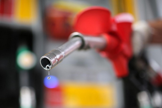 Цены на бензин в рознице: сколько стоит топливо на АЗС