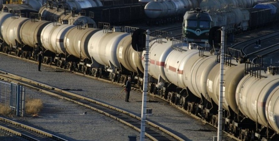 Дорогой бензин: почему Беларусь останавливает поставки топлива в Украину