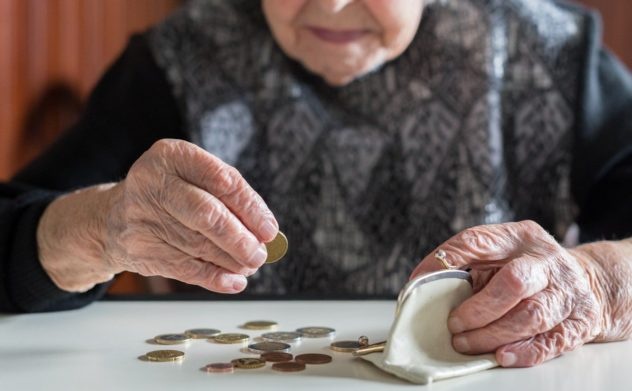 Пенсионерам опять повысят выплаты: кого ждет прибавка
