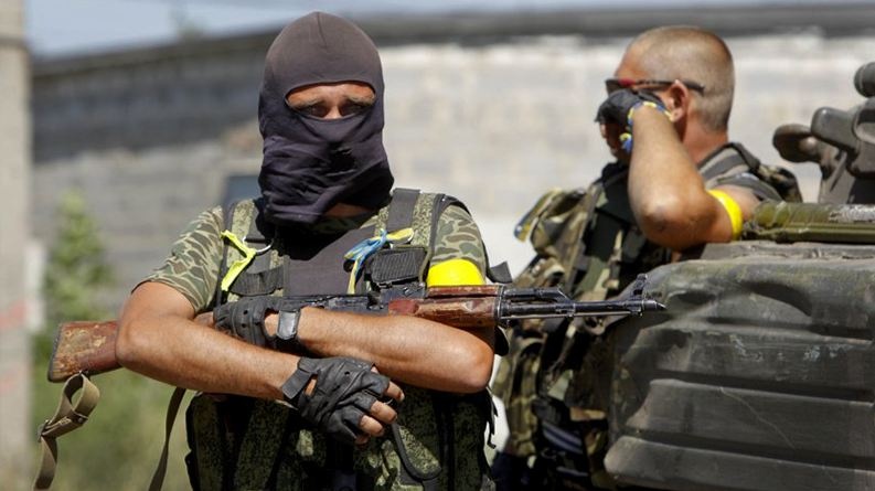 "Бомжи" с советским оружием, в британской форме и спортивной обуви": как выглядела украинская армия в 2014-м