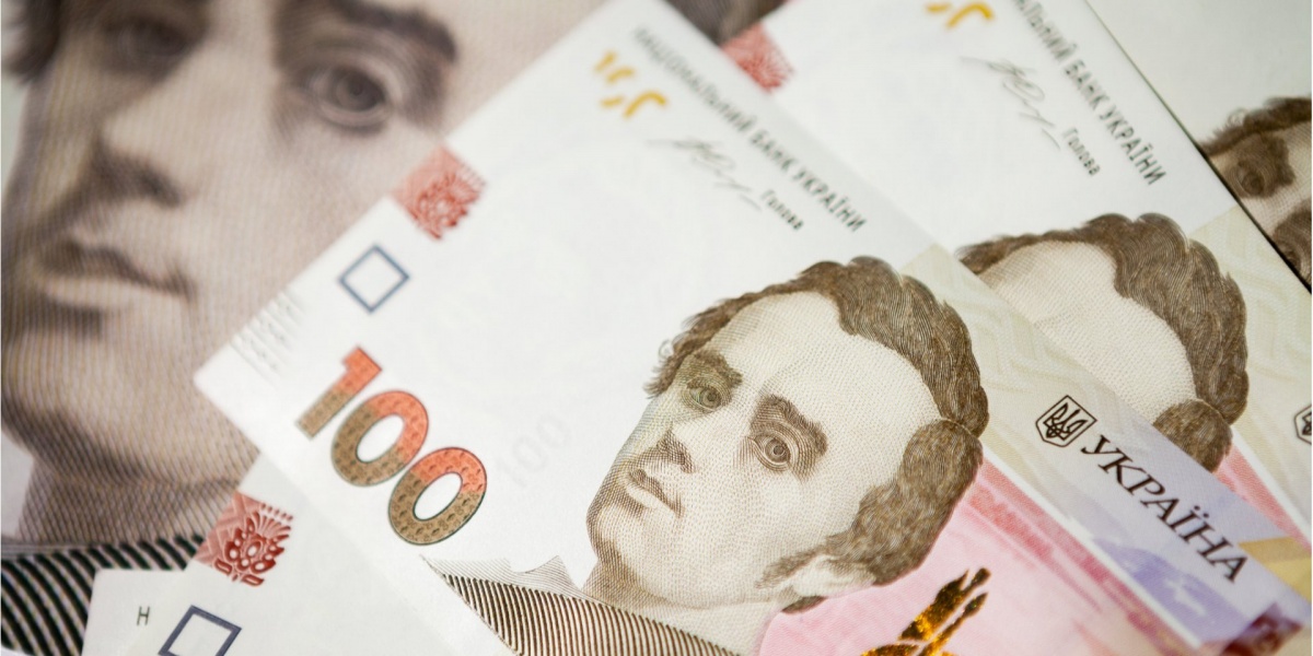 Пенсионеры получат по 100 гривен: кому с 1 июля дадут чуть больше денег