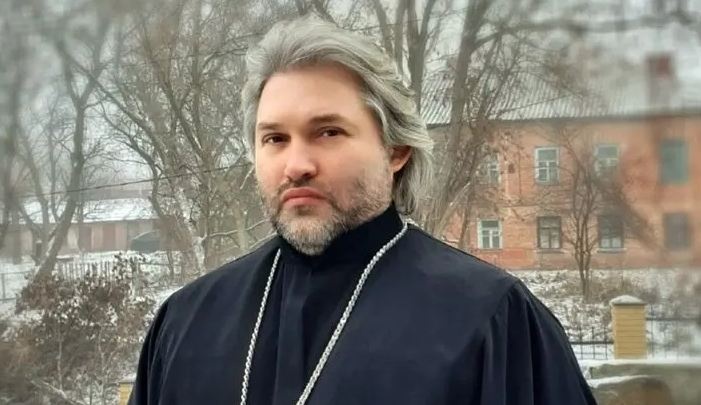 Священник-депутат Порошенко угодил в скандал из-за абортов