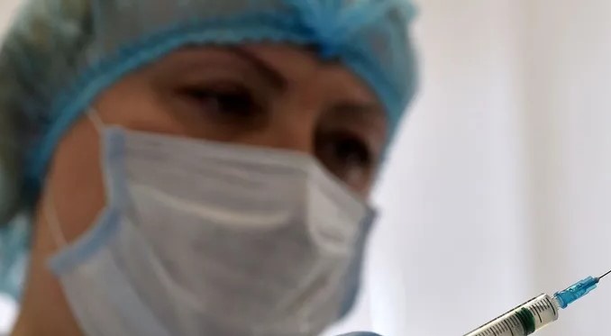 В России говорят, что создали вакцину от любой мутации коронавируса