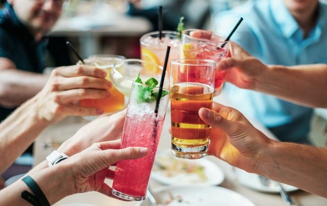 Кому алкоголь вредит больше, чем другим – ответ ученых