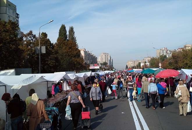 В Киеве заработали летние фермерские ярмарки