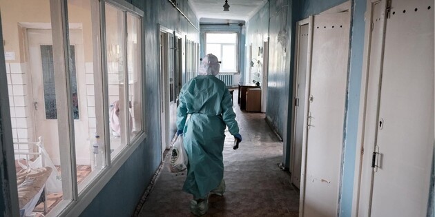 В Украине за день COVID-19 заболели 1385 человек