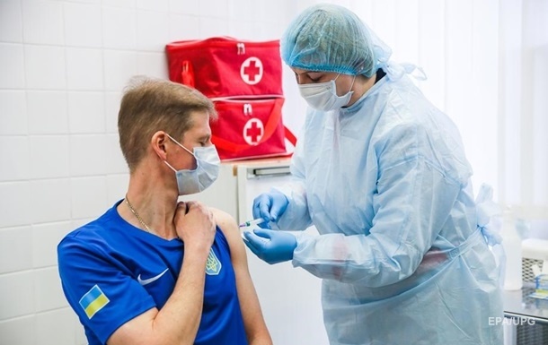 В Украине за сутки вакцинировали от COVID-19 более 53 тыс. человек