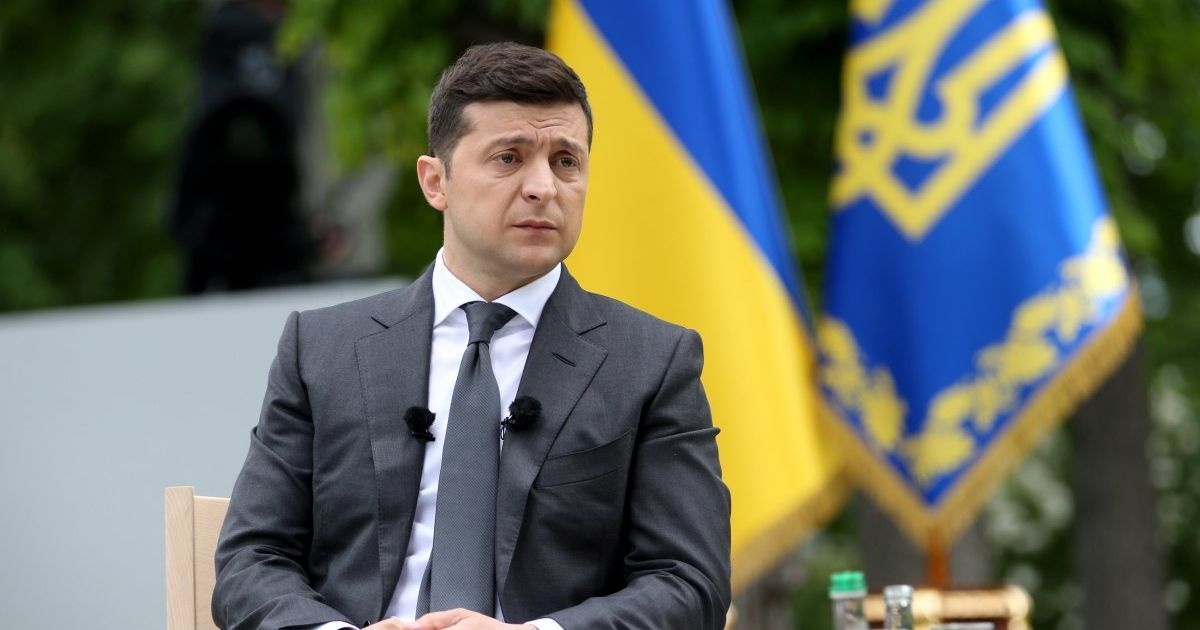 Большинство украинцев считают власть Зеленского дилетантской - соцопрос